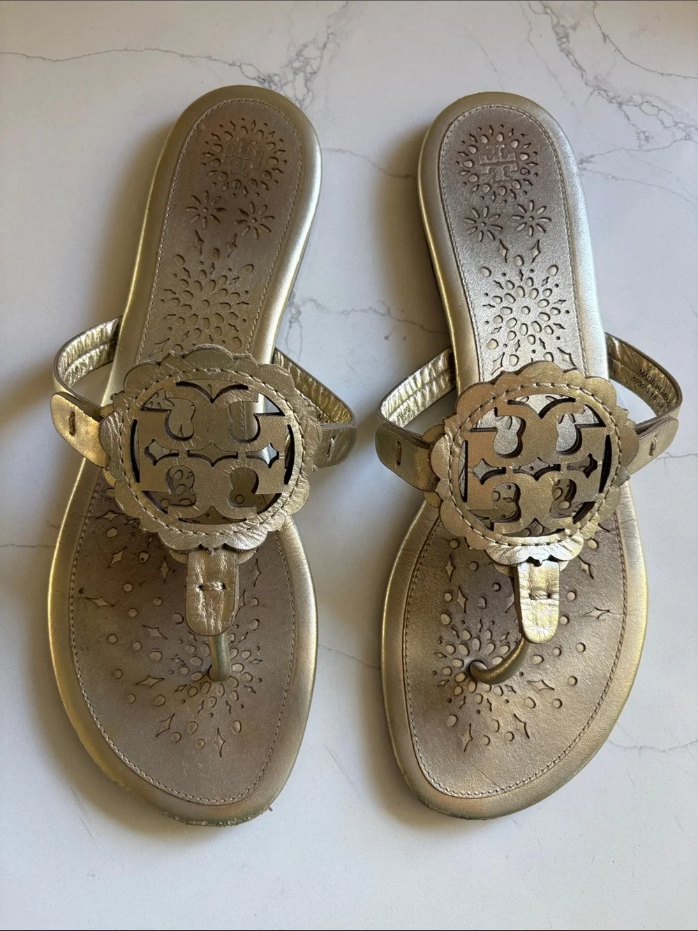 Tory Burch Women's Metallic Gold Leather Thong Sandals size 9.5